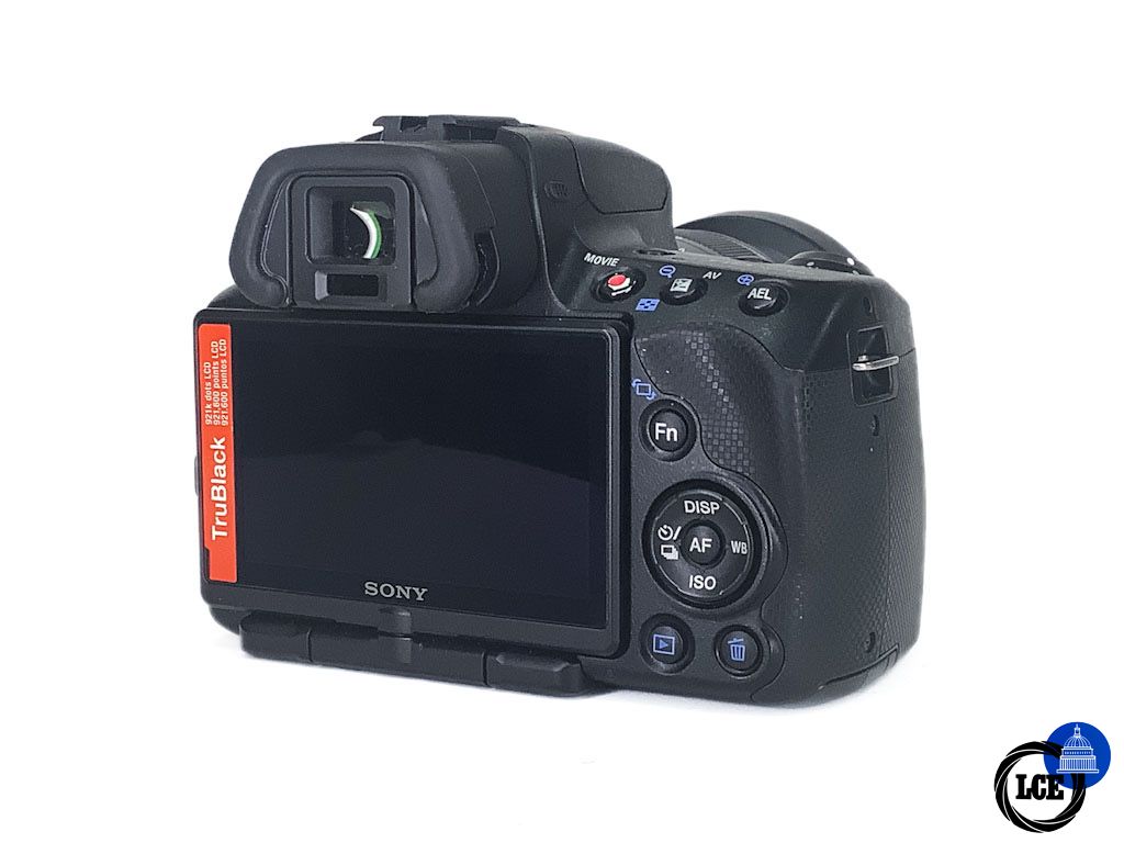 Sony Alpha A33 +18-55mm F3.5-5.5 SAM