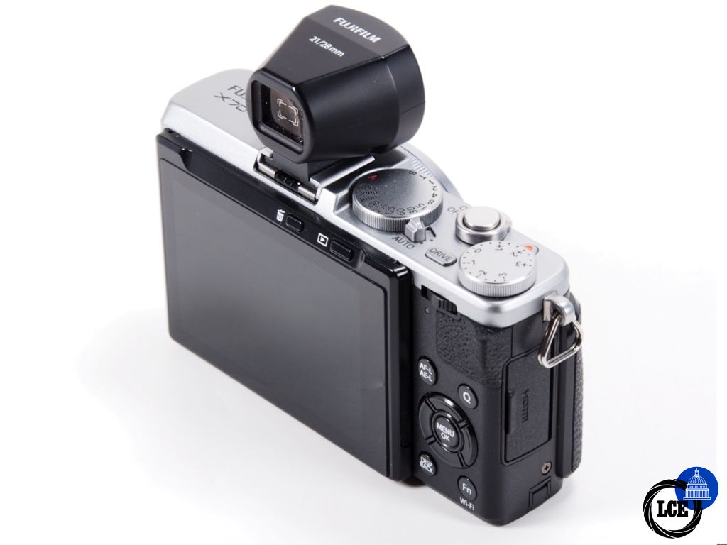 FujiFilm X70 & VF-X21