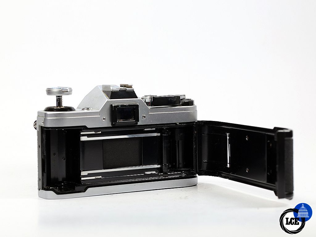 Canon AE-1 +35-70mm f/3.5-4.5