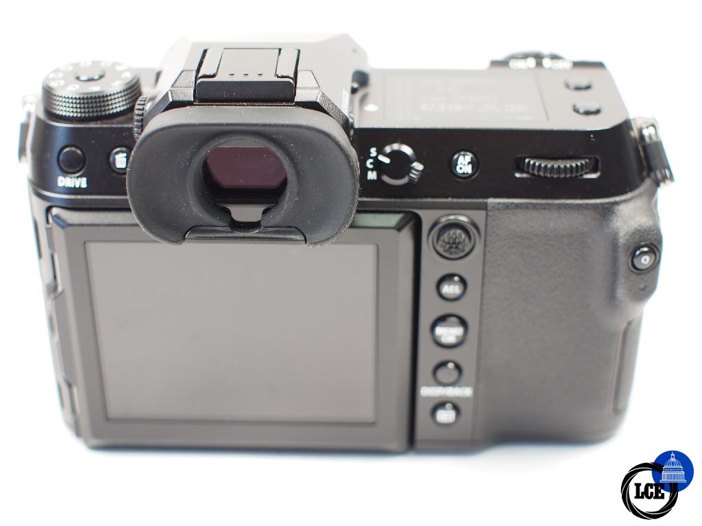 FujiFilm GFX50s II Body shutter count 18,411