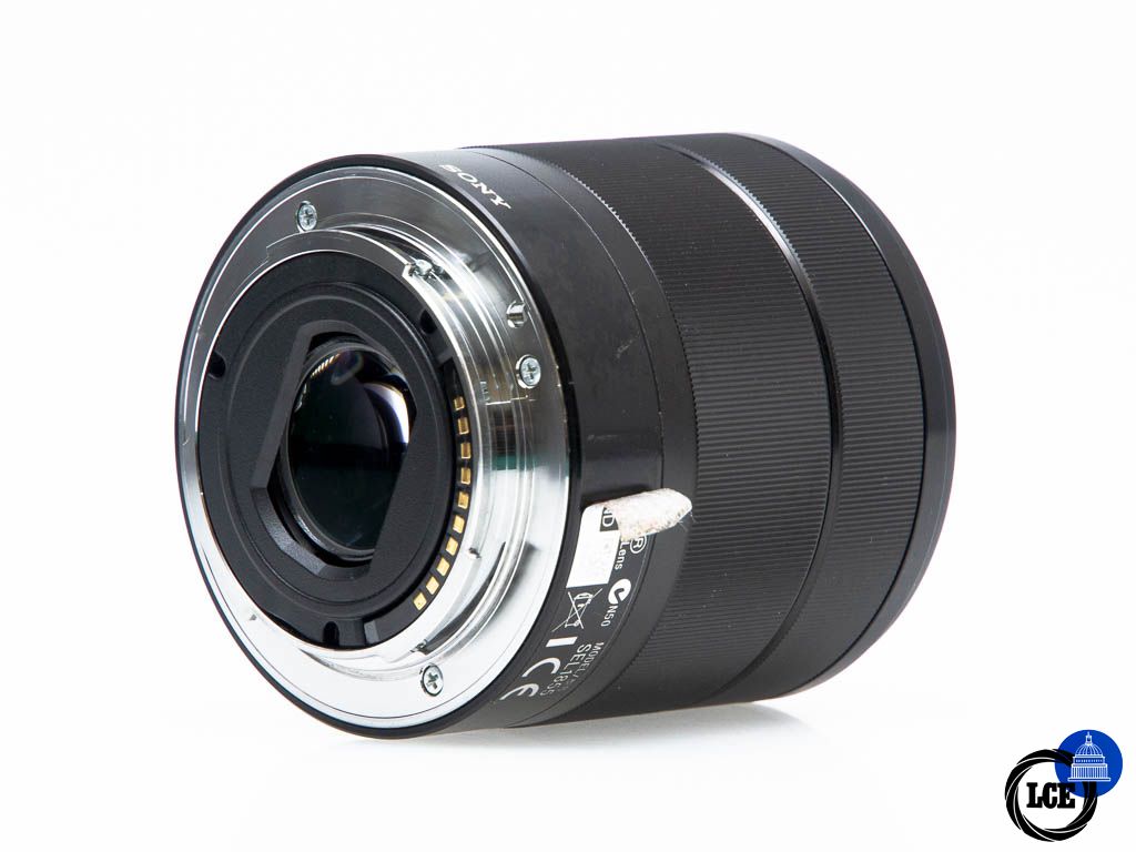 Sony E 18-55mm f/3.5-5.6 OSS