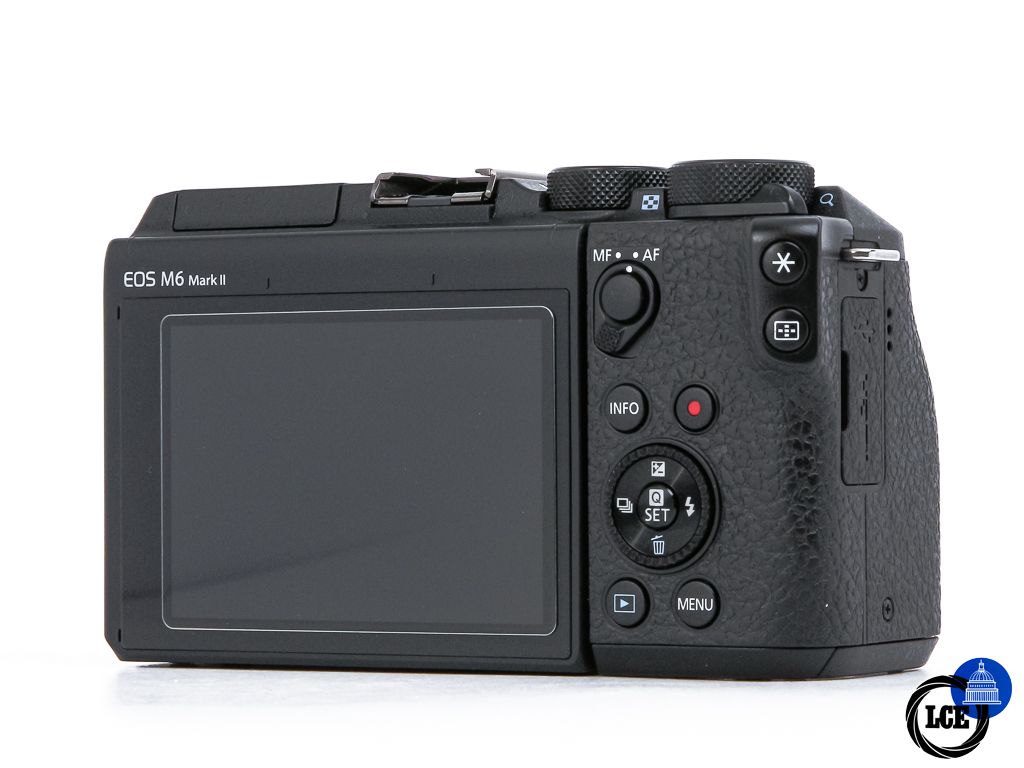 Canon EOS M6 + 15-45mm IS STM **3k Shutter Count**