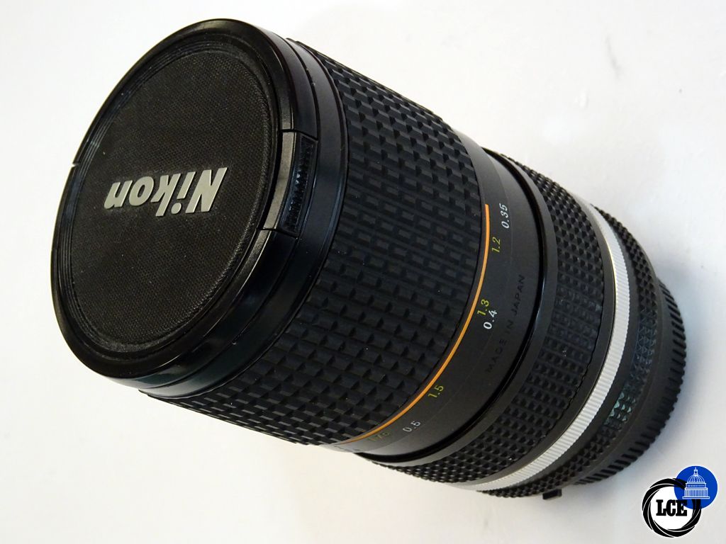 Nikon 35-70mm f3.5 AiS