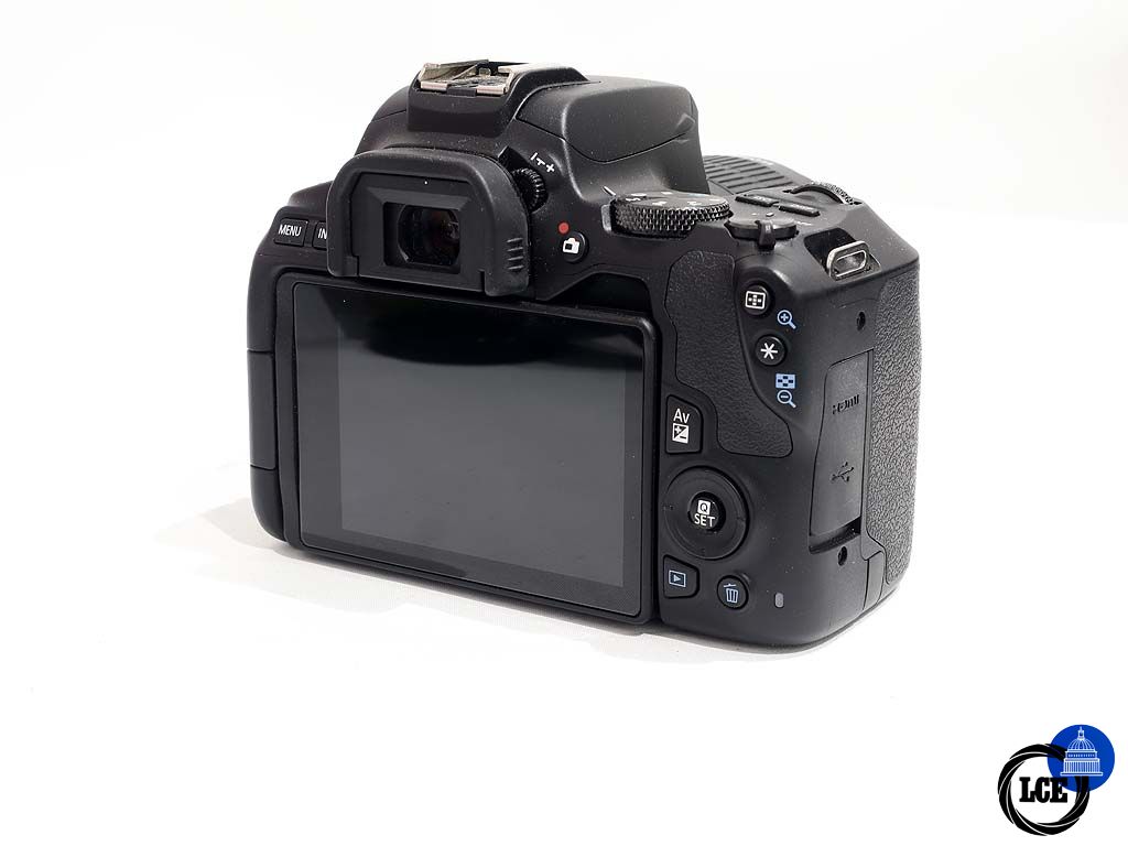 Canon EOS 250D + 18-55mm mkIII