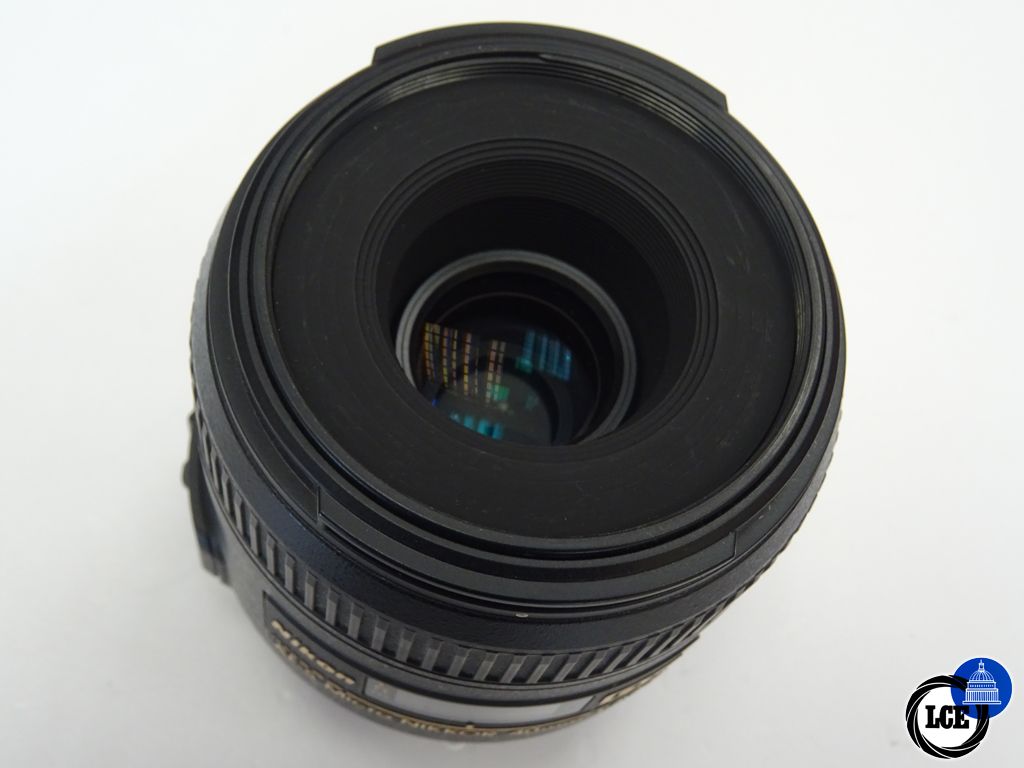 Nikon AF-S 40mm f2.8 G DX