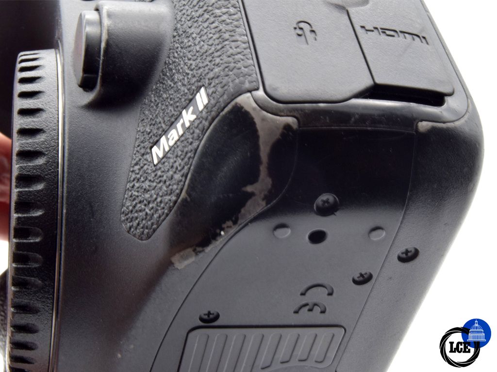 Canon EOS 7D Mk II Body (26,900 Shutter Actuations) 