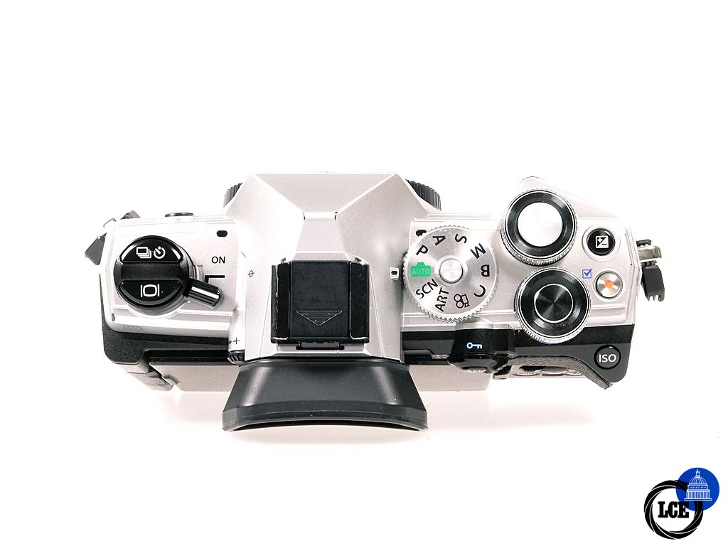 OM SYSTEM OM-5 Silver Body
