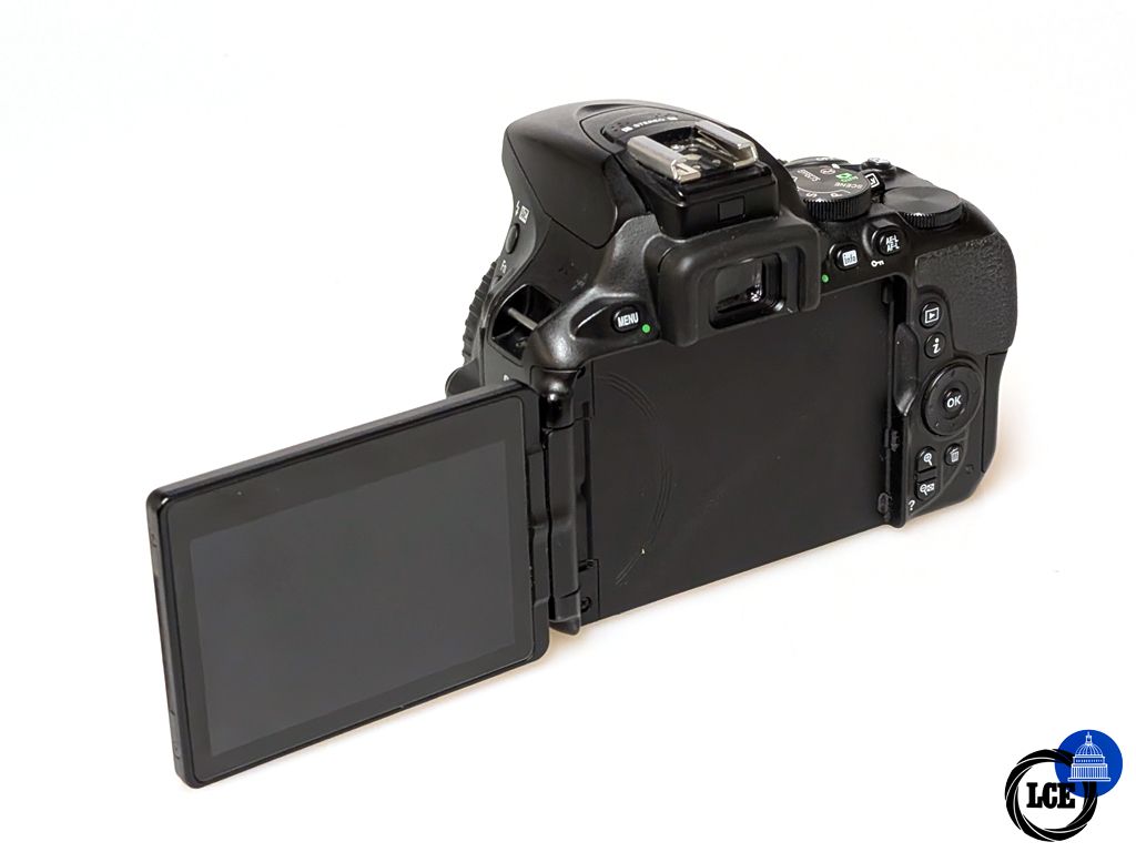 Nikon D5600