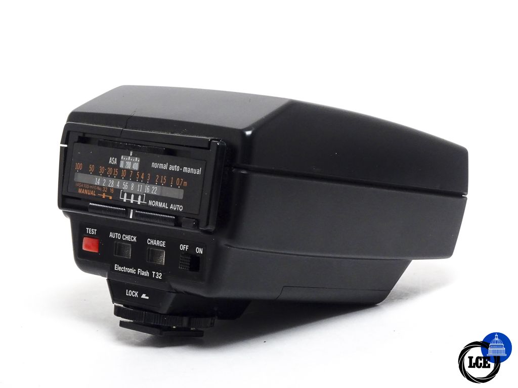 Olympus T32 Flash