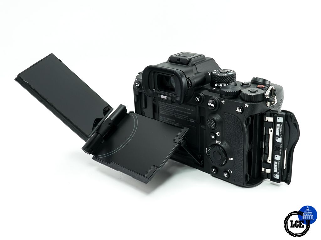 Sony A7R V Body   ** Boxed with Low Shutter Count **