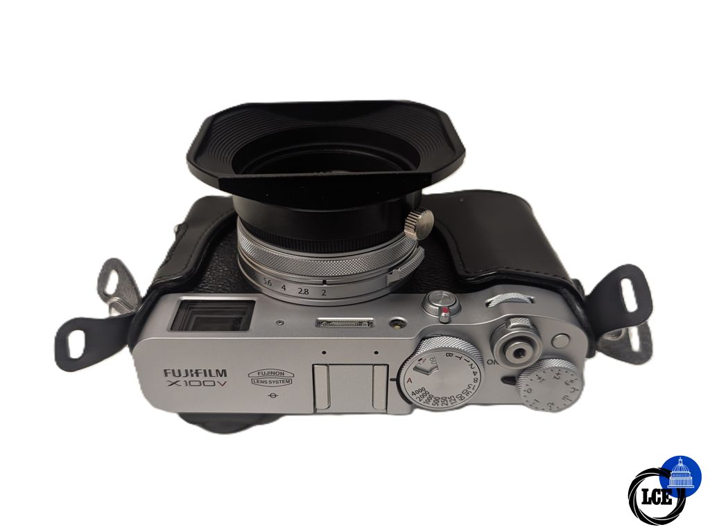FujiFilm X100V Silver - Low 200 Shutter Count!