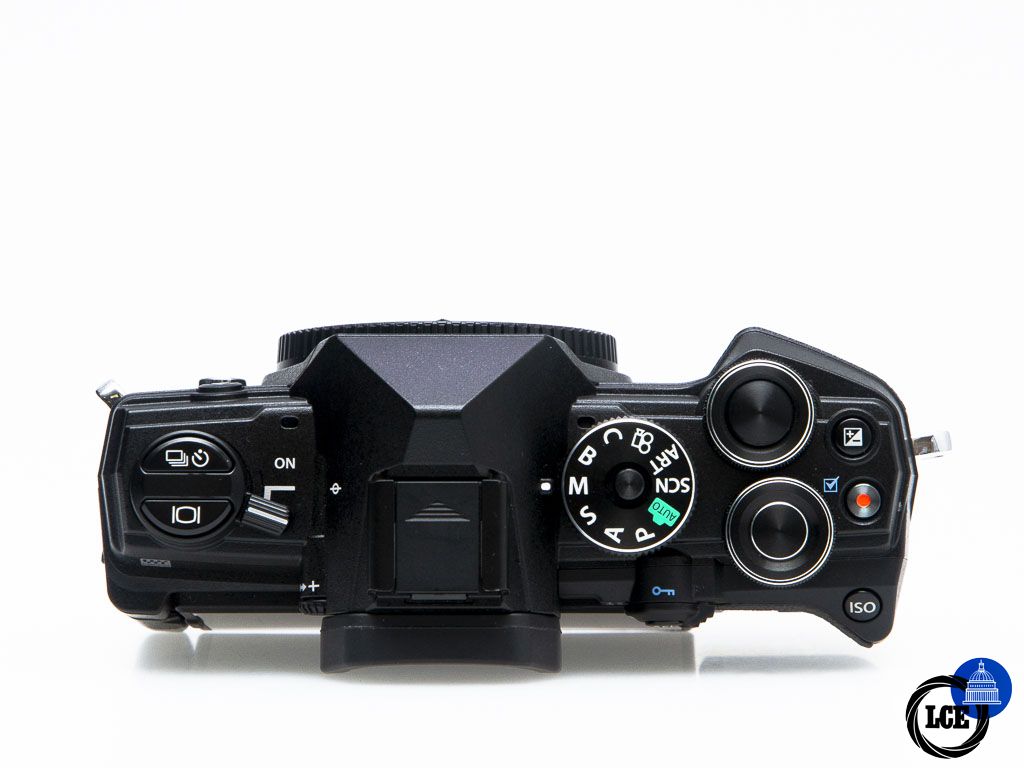 OM SYSTEM OM-5 Body 