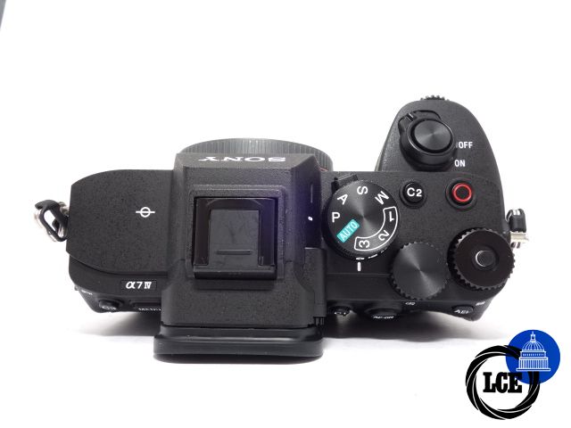 Sony A7 IV BODY *** only 8000 shots***