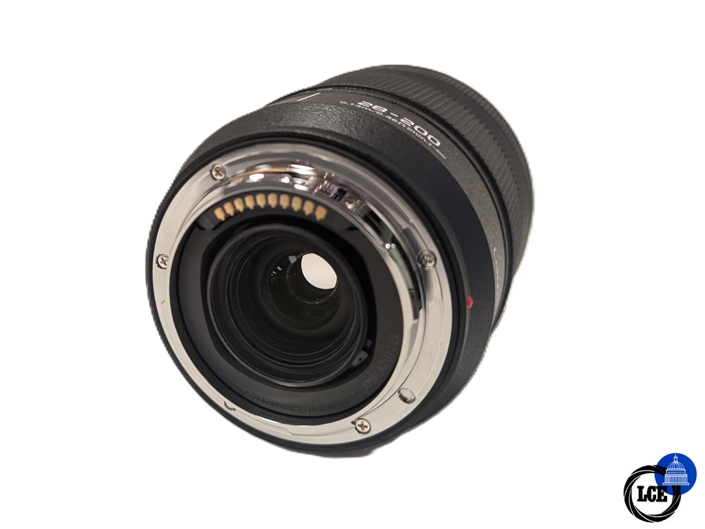 Panasonic S 28-200mm F4-7.1 Macro O.I.S 