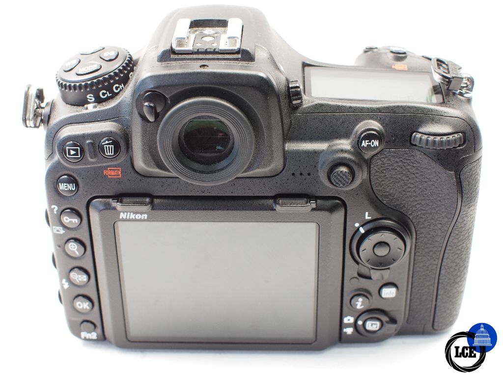 Nikon D500 Body less than 3.6k shutter count