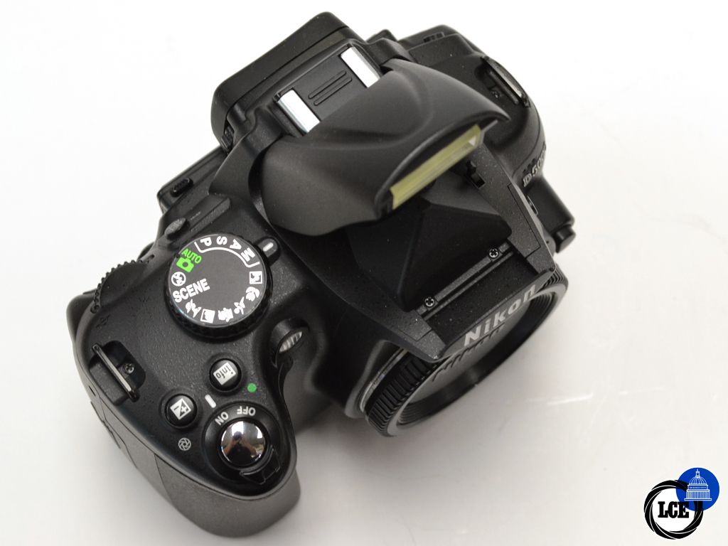 Nikon D5000 body