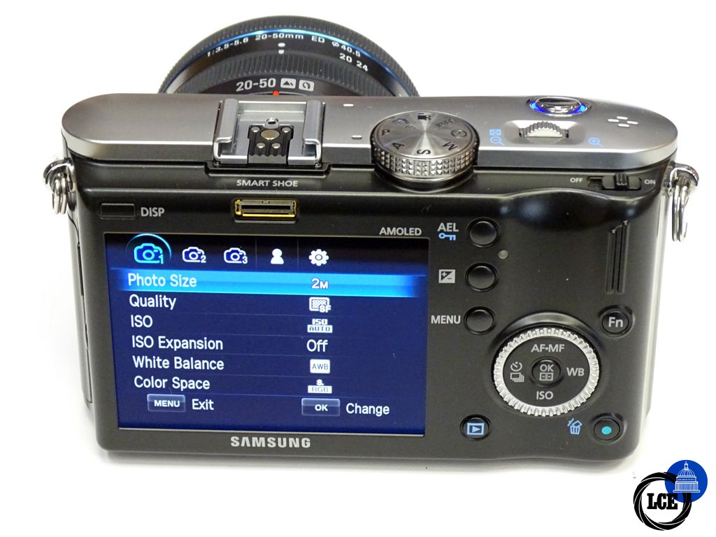 Samsung NX100 20-50mm + Flash