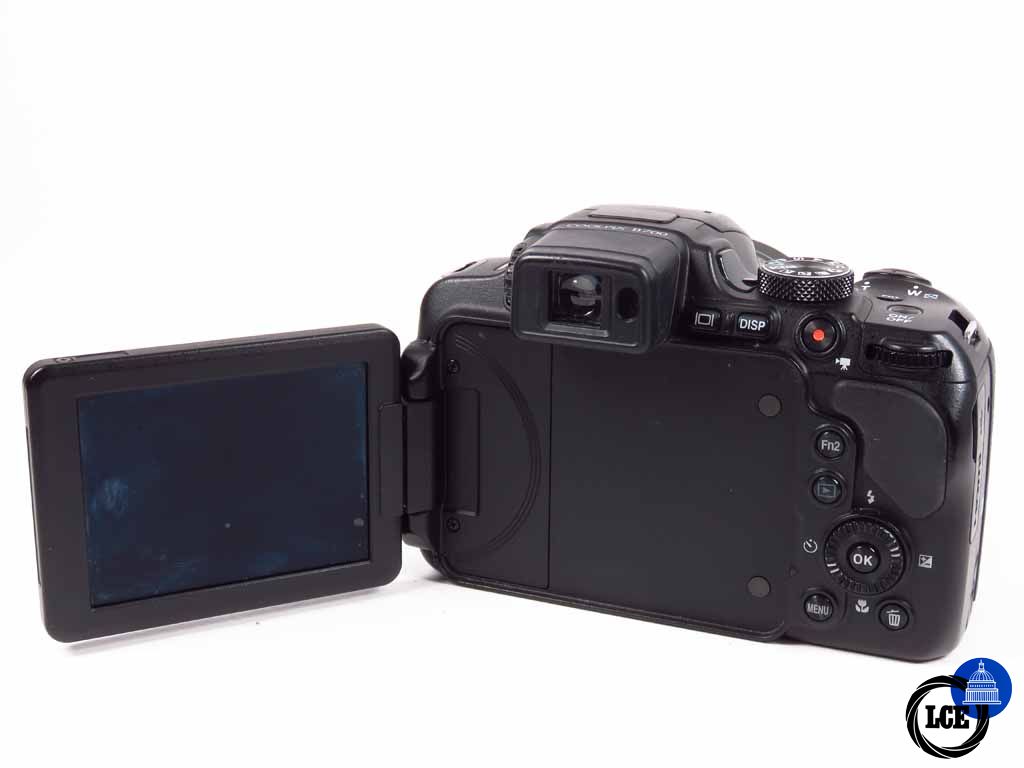 Nikon Coolpix B700