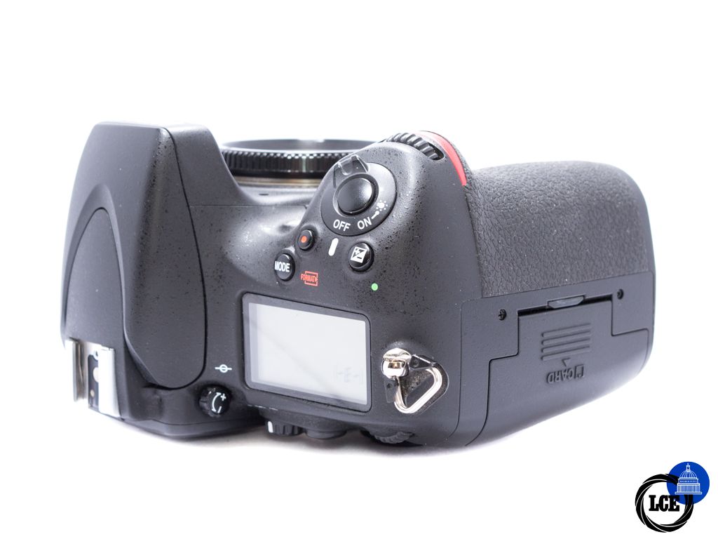 Nikon D800 body *Low shutter count*