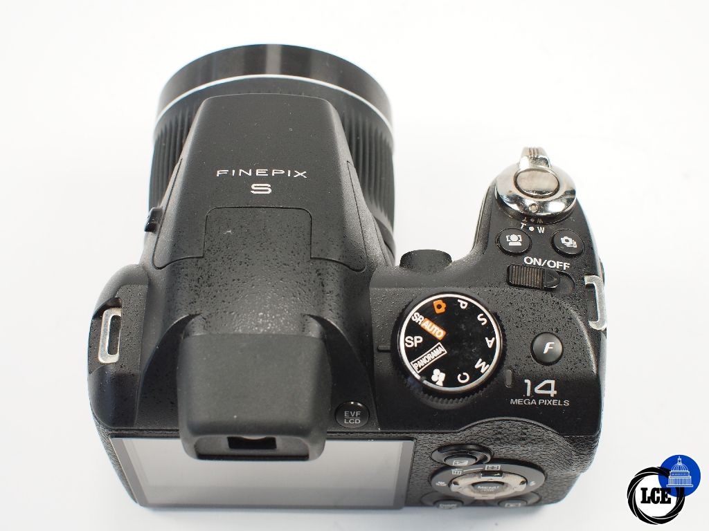 FujiFilm Finepix S4000
