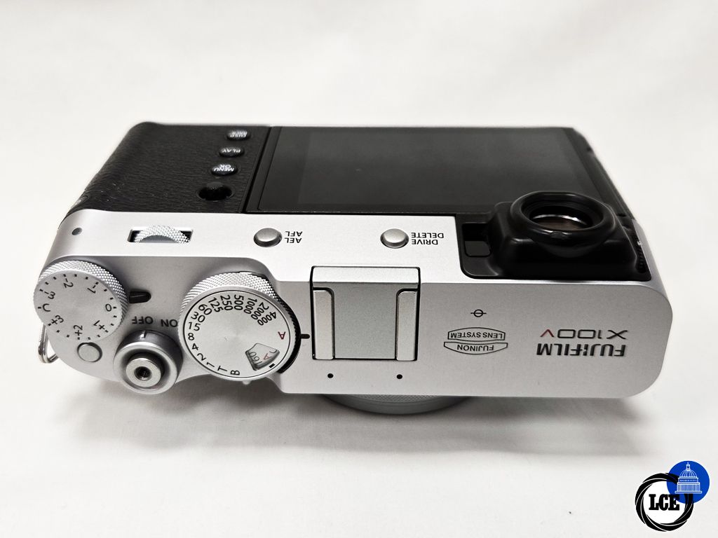 FujiFilm X100V Silver Low 2800 Shutter Count