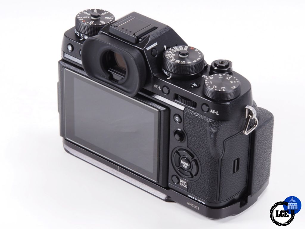 FujiFilm X-T2 & MHG-XT2