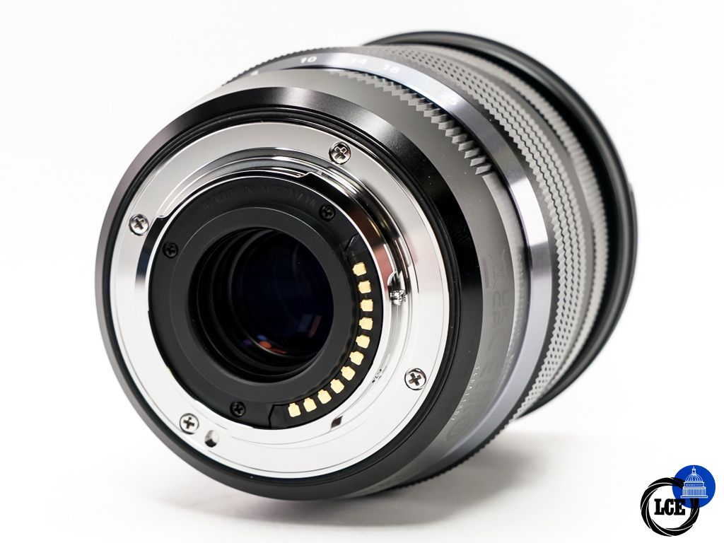 Olympus 8-25mm F4 PRO * LIKE NEW *