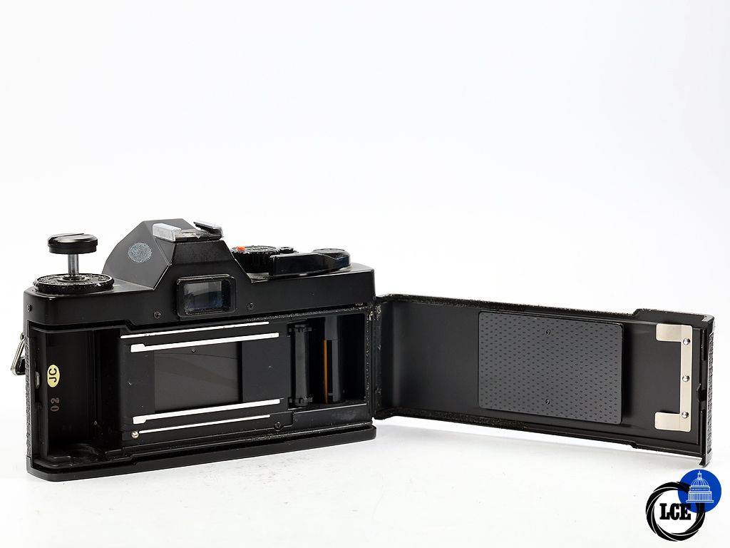 Mamiya ZE + 50mm f/1.7