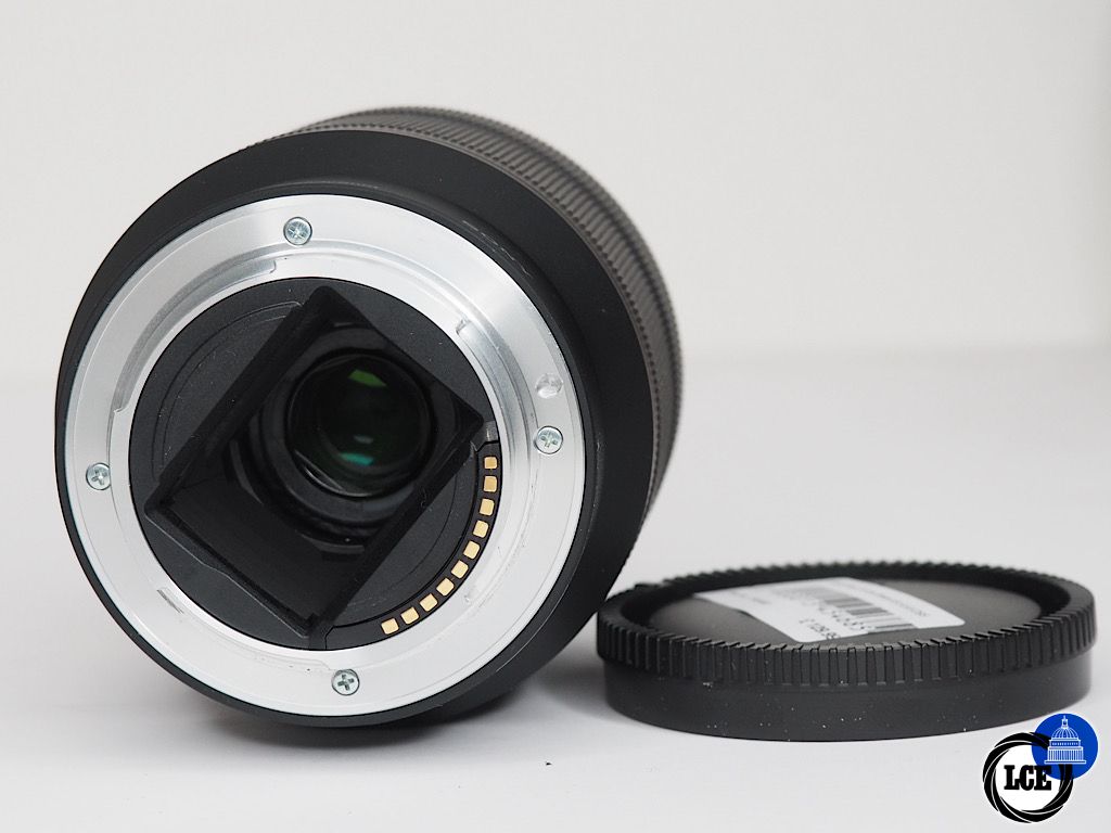 Sony 28-70mm f/3.5-5.6 OSS