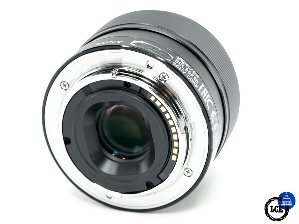 Sony E 35mm F1.8 OSS 