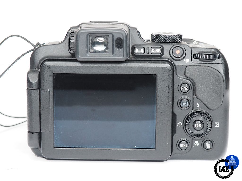 Nikon Coolpix B700