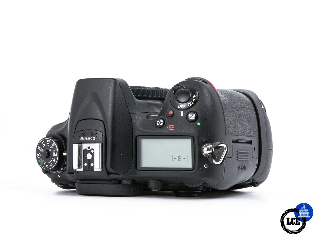 Nikon D7100 + MB-D15 **11k Shutter Count**