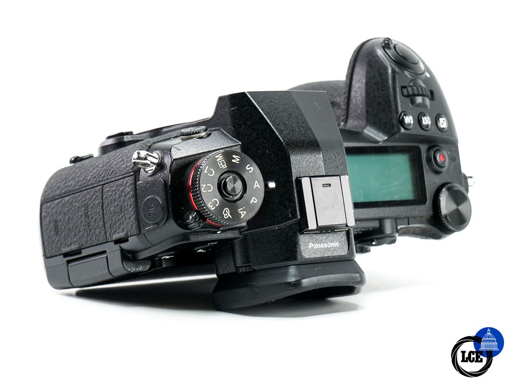Panasonic Lumix G9 Body * BOXED / SHUTTER COUNT ON 4.2K*