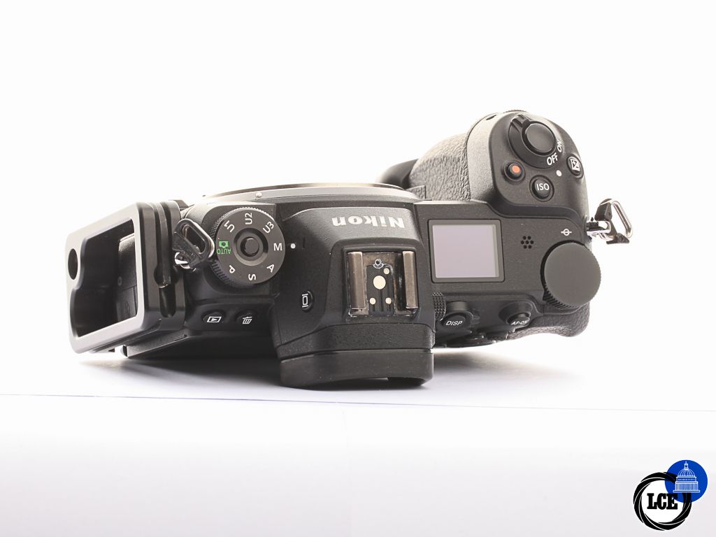 Nikon Z 7 Body + L-Bracket [4*] | 10114415