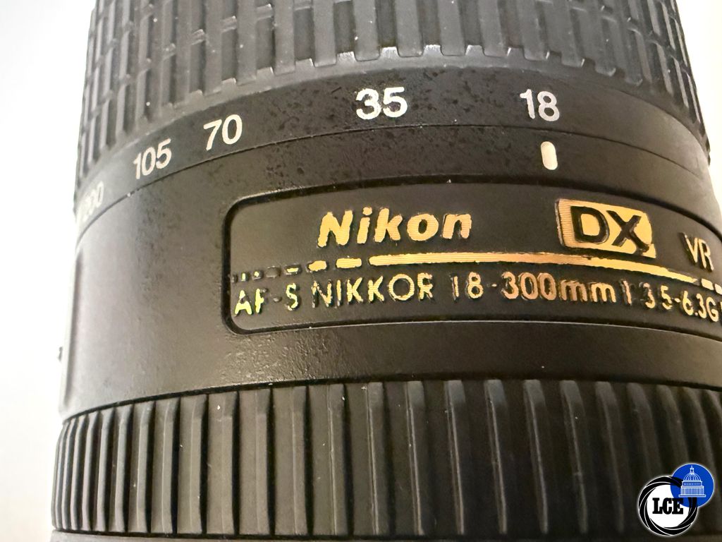 Nikon AF-S 18-300mm F3.5-6.3 VR