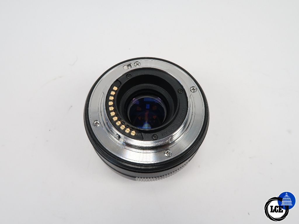 Olympus M-C20 2x teleconverter