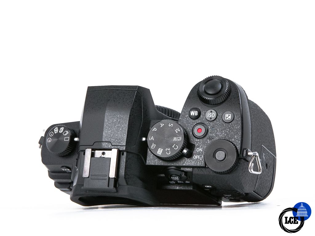 Panasonic Lumix G90 Body **Boxed**