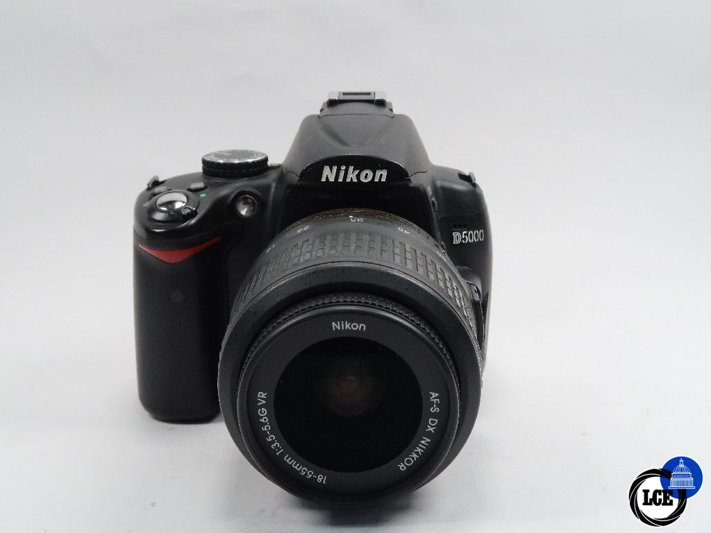 Nikon D5000 + 18-55mm F3.5-5.6 VR
