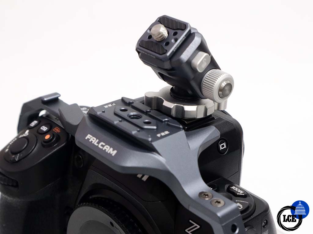 Nikon Z8 Body Only + Cage Kit