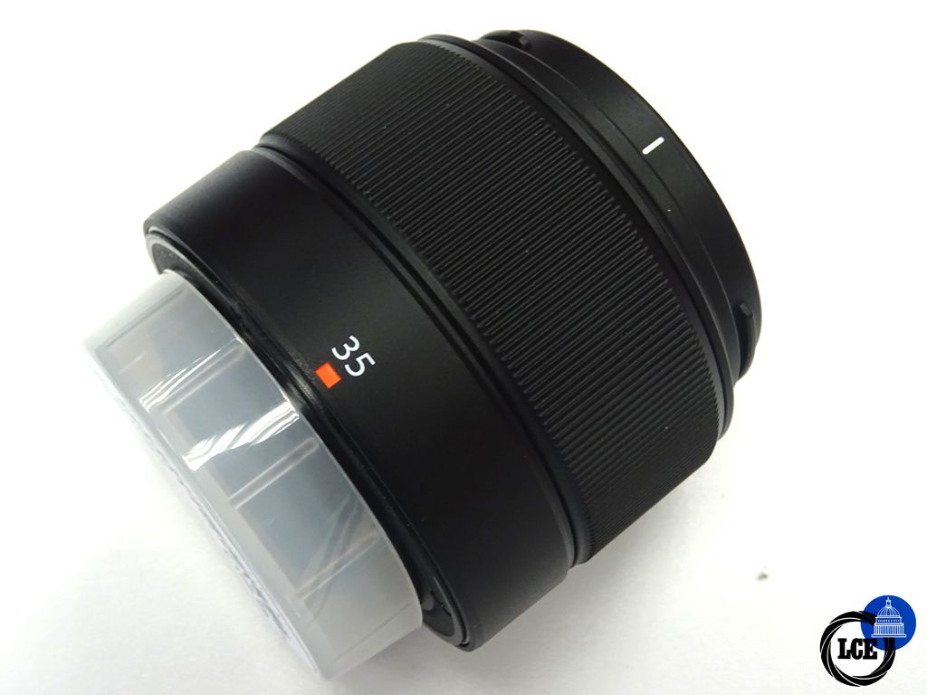 FujiFilm XC 35mm f2 