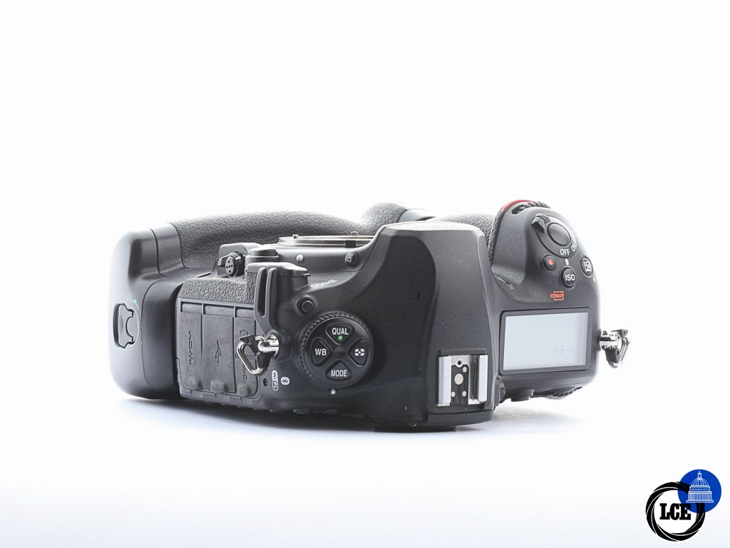 Nikon  D850 Body + Grip [4*]