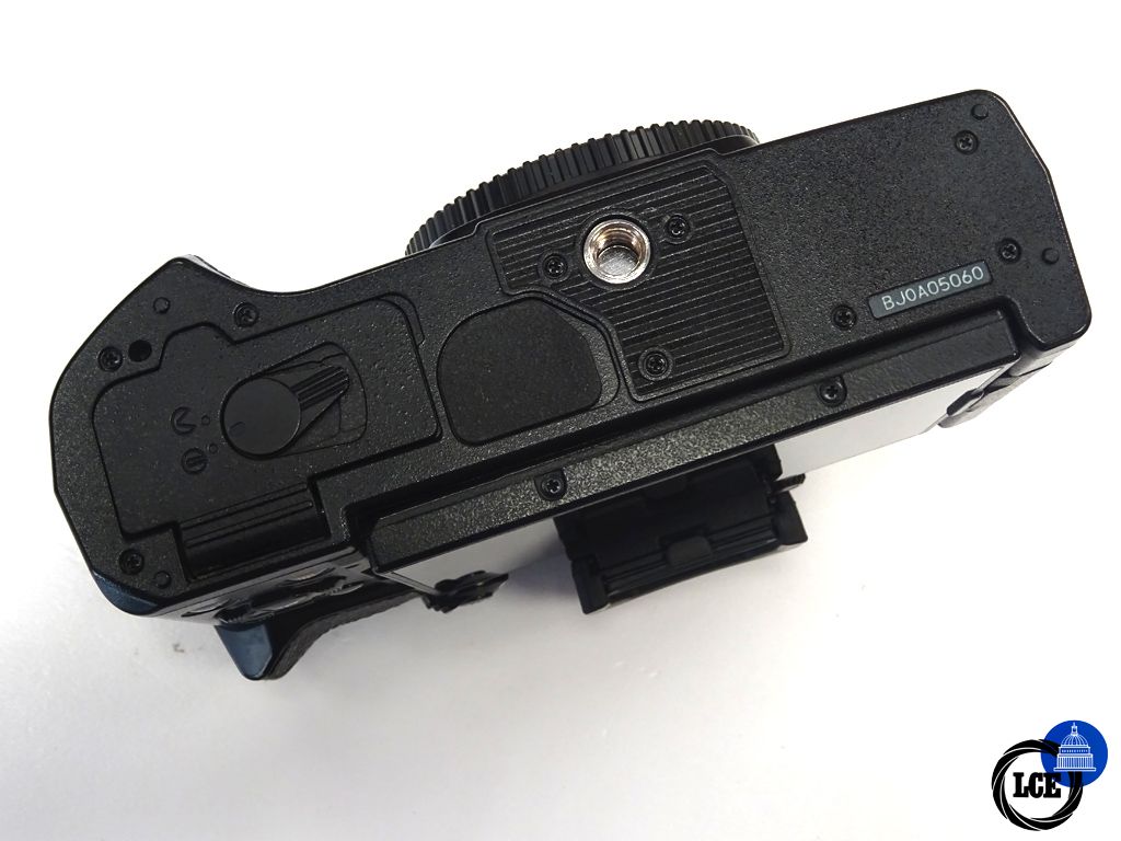OM SYSTEM OM-5 Body