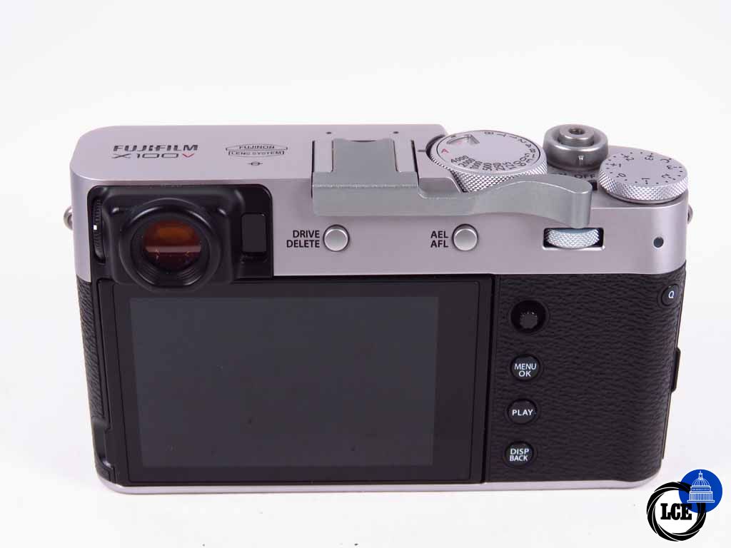 FujiFilm X100V Chrome