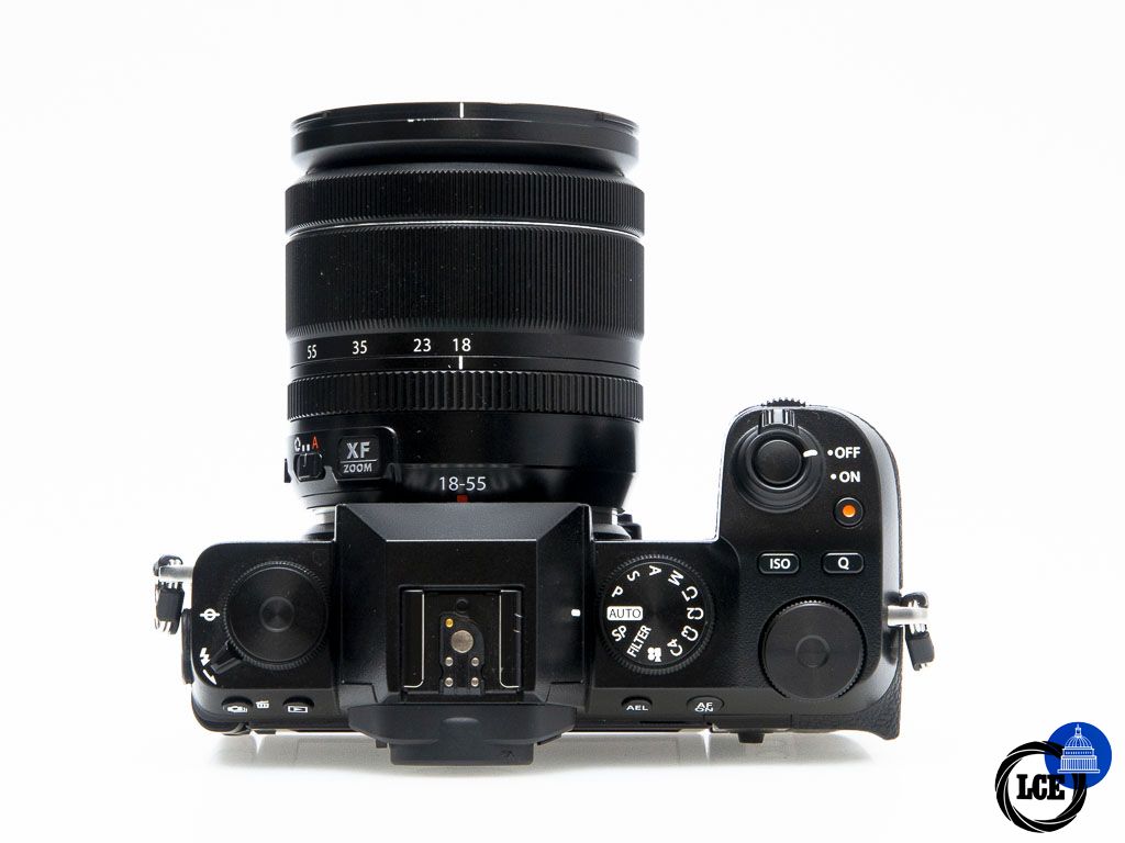 FujiFilm X-S10 + 18-55mm f/2.8-4 R LM OIS