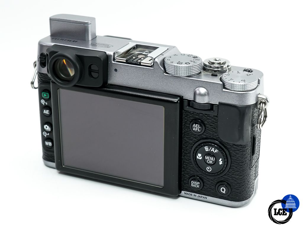 FujiFilm X20 Silver * BOXED *