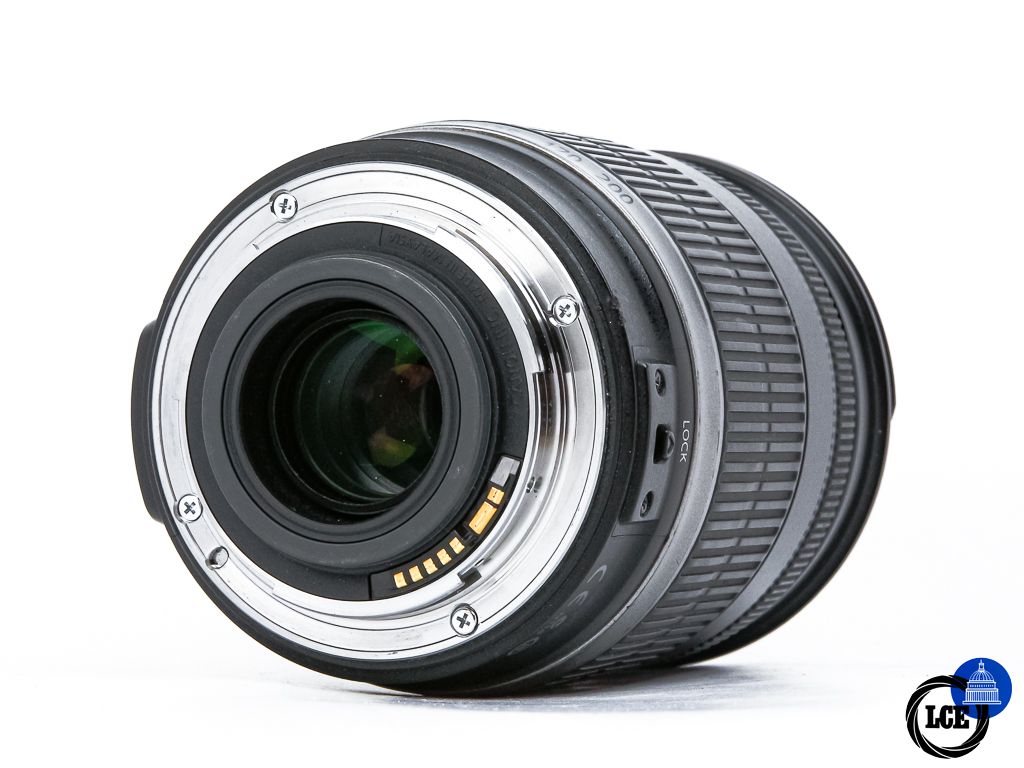 Canon EF-S 18-200mm f3.5-5.6 IS 