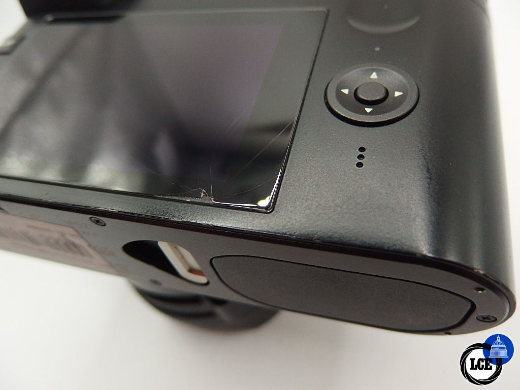 Leica Q2 Boxed (marked screen)