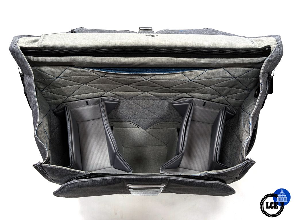 Peak Design Everyday Messenger 15 bag