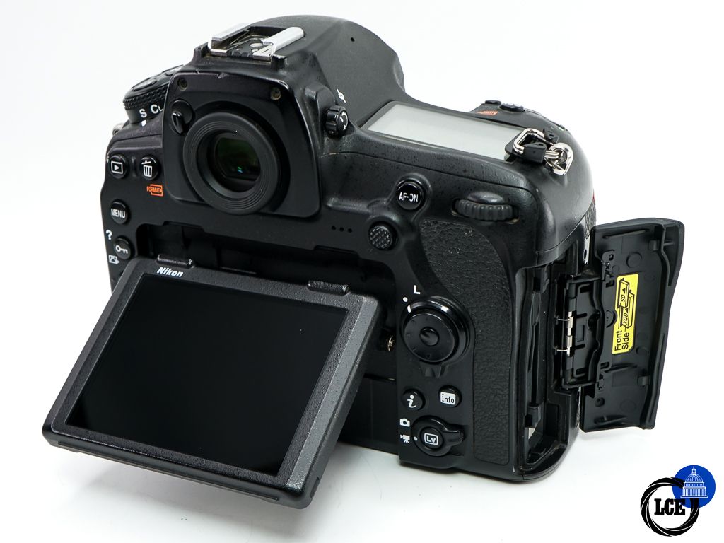 Nikon D850 Body * BOXED *