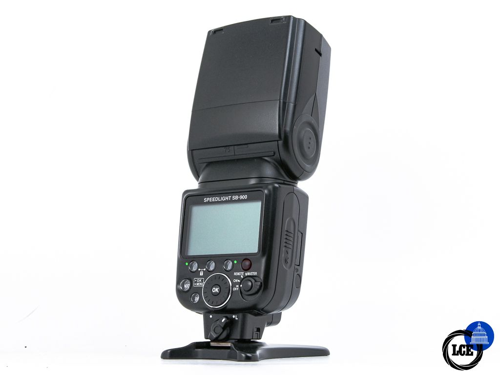 Nikon Speedlight SB-900 